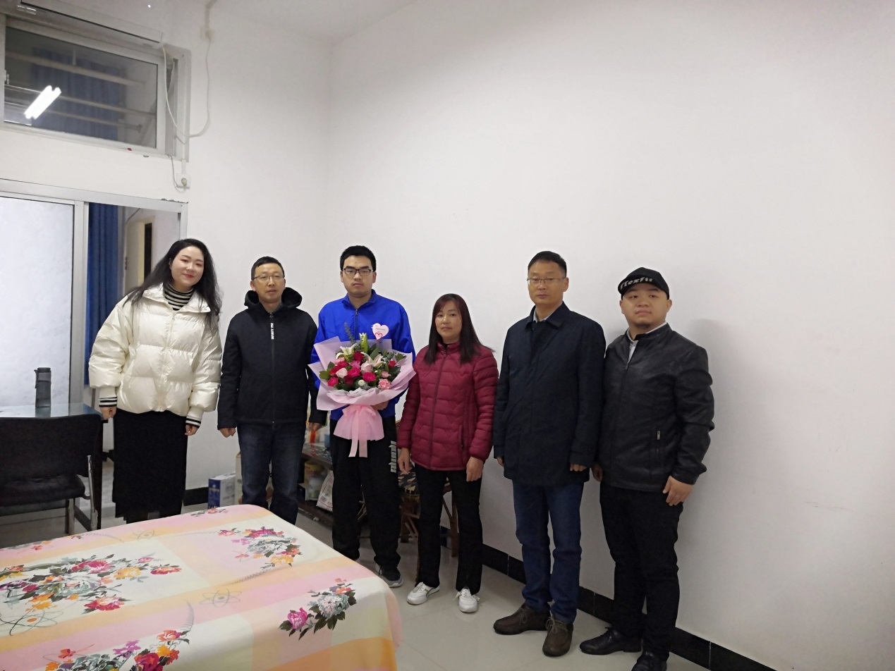 说明: c:\users\admin\desktop\2020级bwin官网工作\20级bwin官网 撰写新闻稿 2020.10.3-\qq图片20201129211247.jpg 说明: c:\users\admin\desktop\2020级bwin官网工作\20级bwin官网 撰写新闻稿 2020.10.3-\qq图片20201129211247.jpg